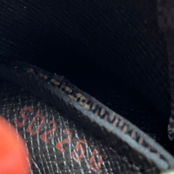 Authentic Louis Vuitton - KEY POUCH - Picture 12 of 12